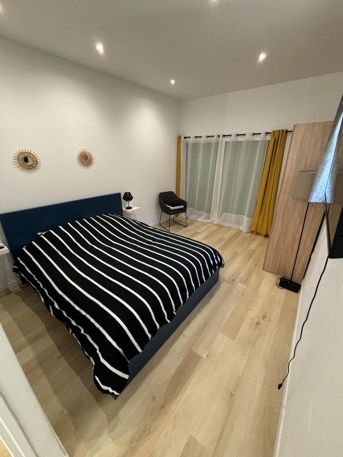 Studio En Provence Avec Piscine La Barben Eksteriør billede